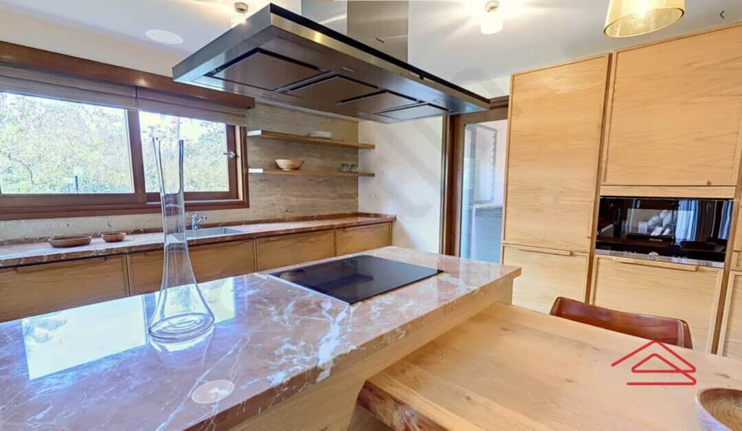 Kitchen 1