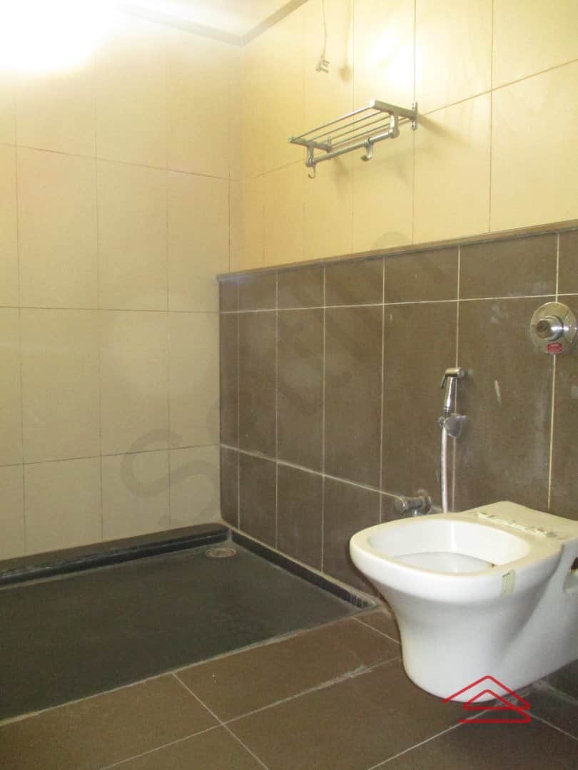 Sub Unit : bathrooms 3