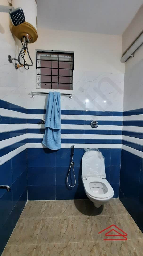 Sub Unit : bathrooms 2