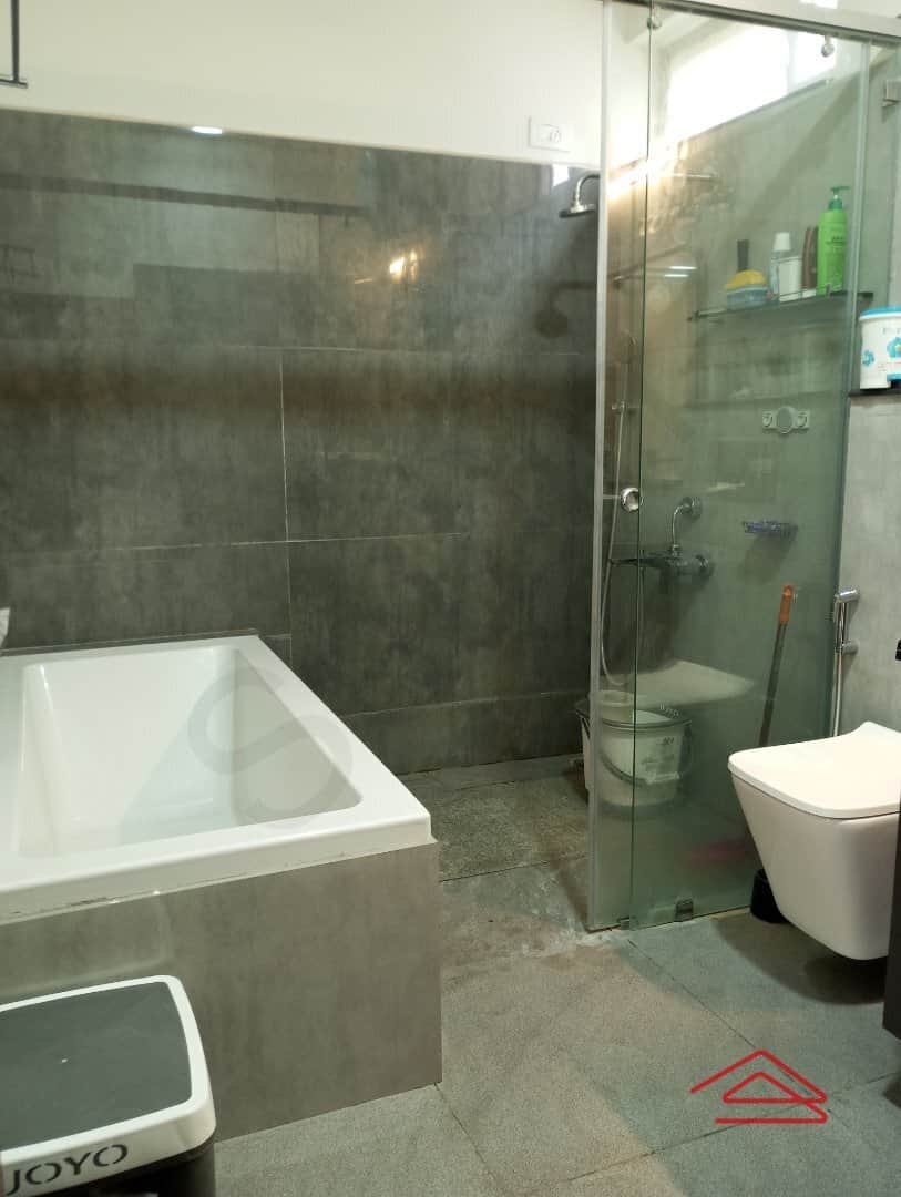 Sub Unit : bathrooms 2