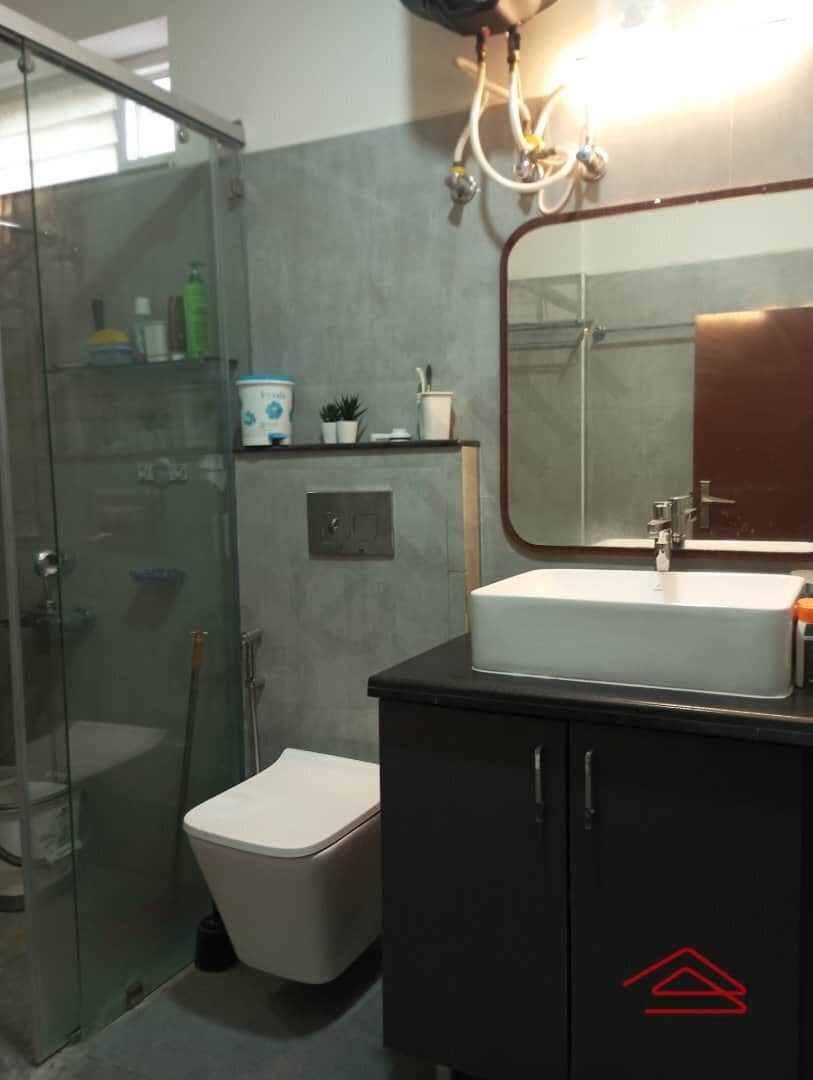 Sub Unit : bathrooms 2