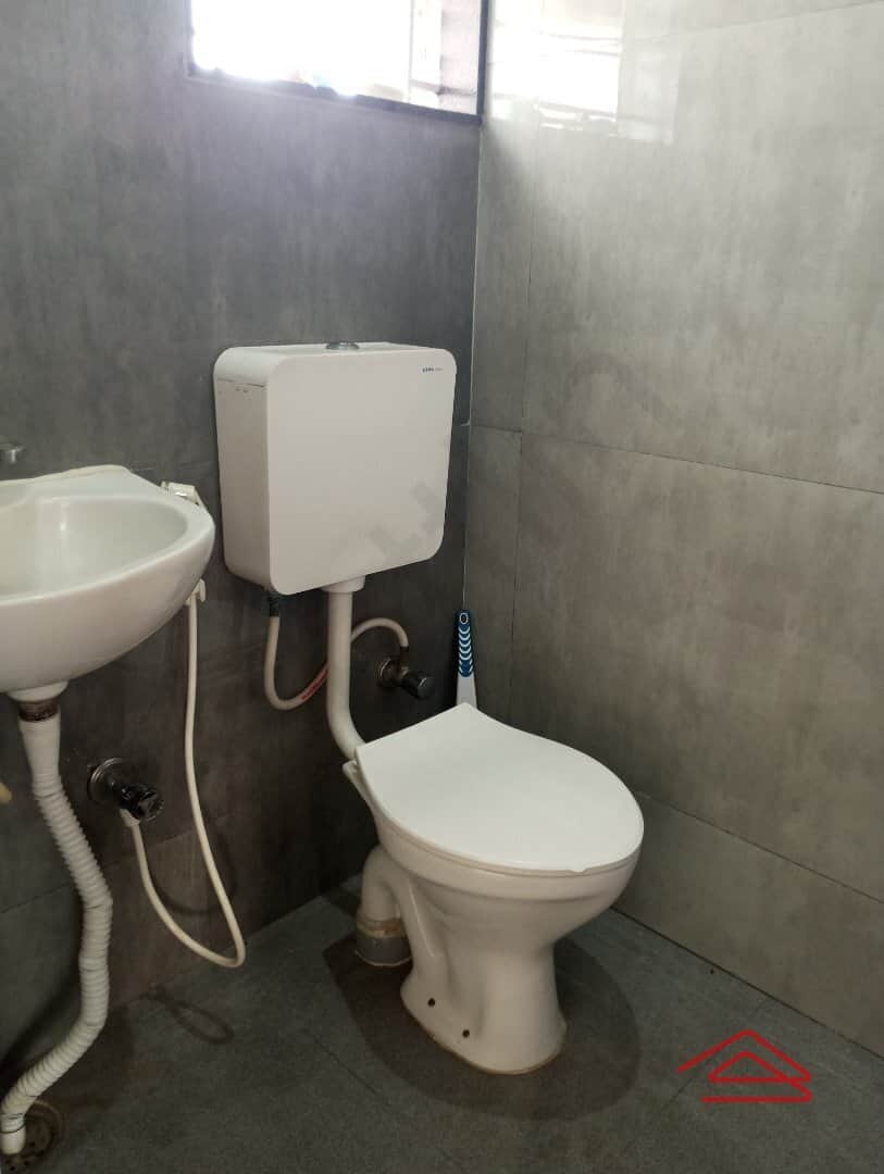 Sub Unit : bathrooms 4