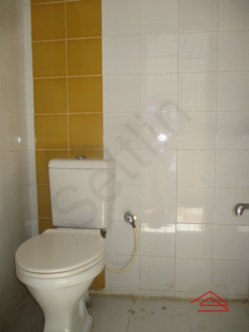 bathrooms-eMFR.jpg