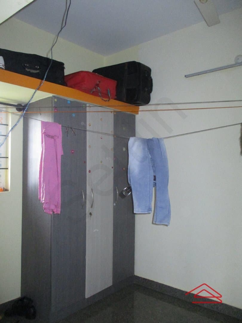bedrooms-7P3k.jpg