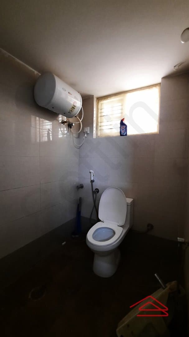 bathrooms-5HaK.jpg
