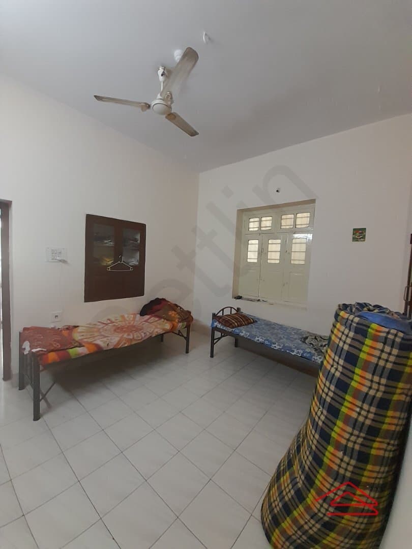 bedrooms-FRy6.jpg