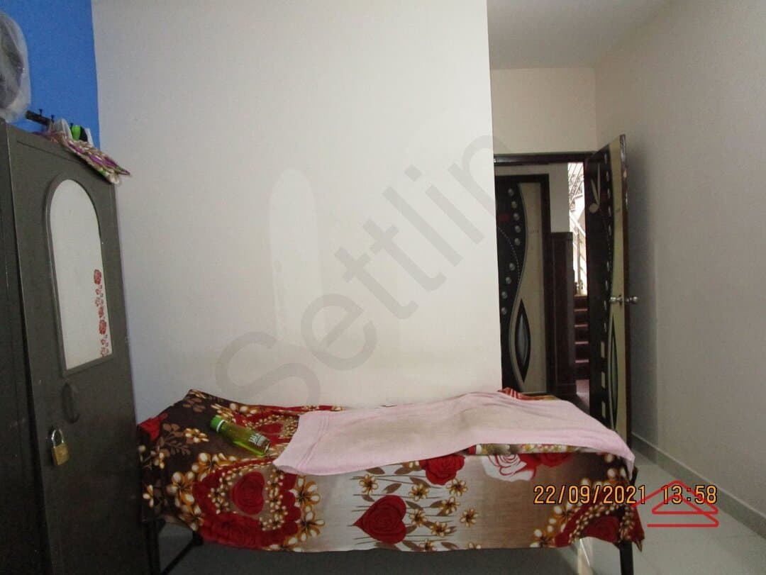bedrooms-JK8f.jpg