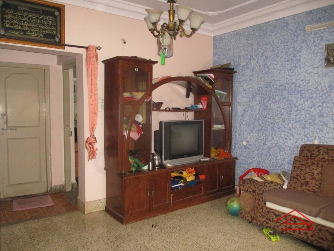halls-yWR6.jpg