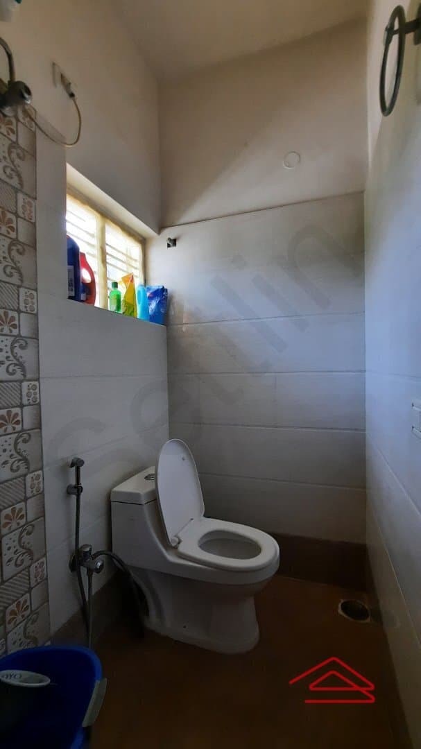 bathrooms-p3Pu.jpg