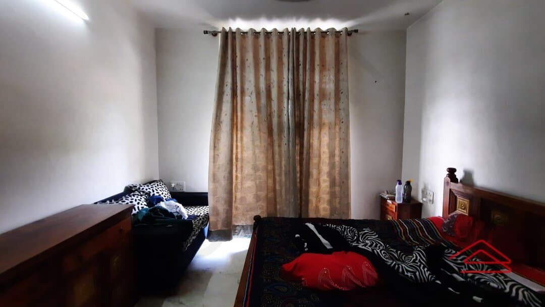 bedrooms-Q9ow.jpg