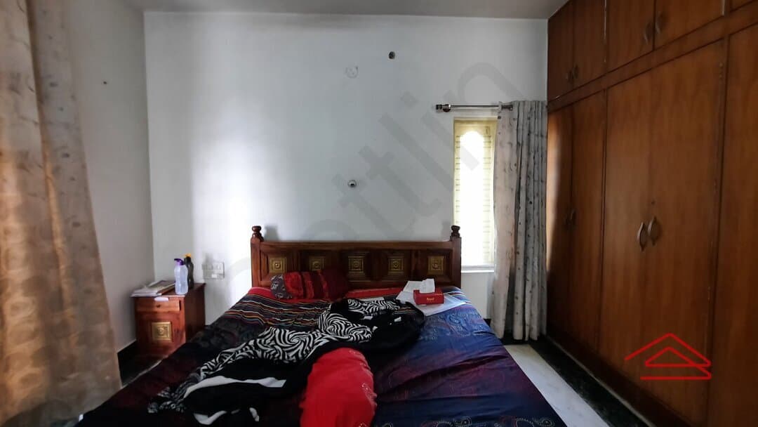 bedrooms-oQst.jpg