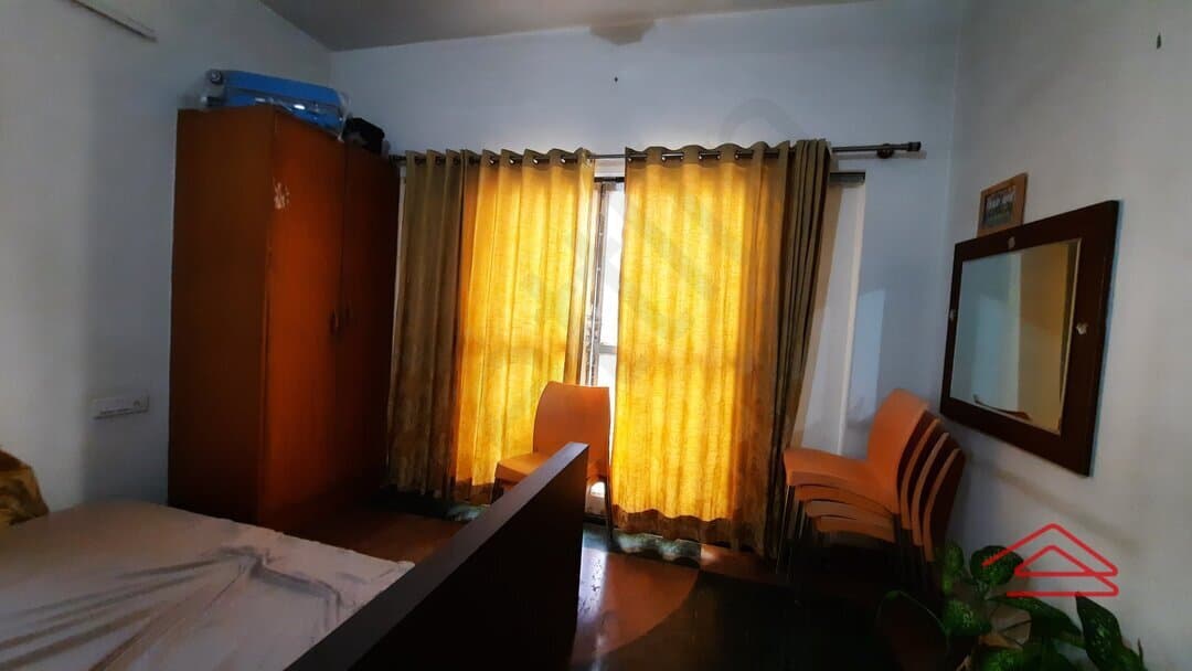 bedrooms-DZwk.jpg