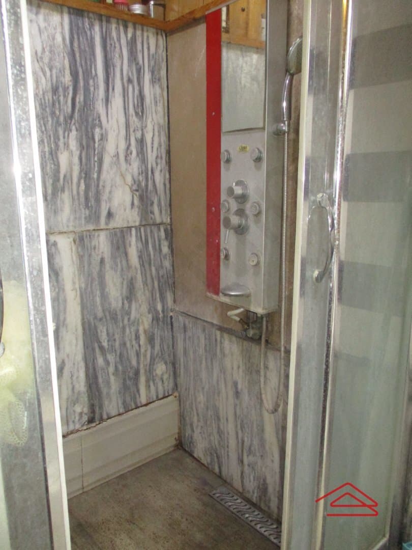 bathrooms-6wC7.jpg