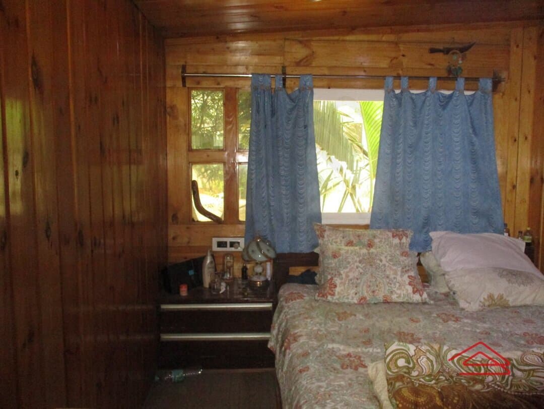 bedrooms-B6Jw.jpg