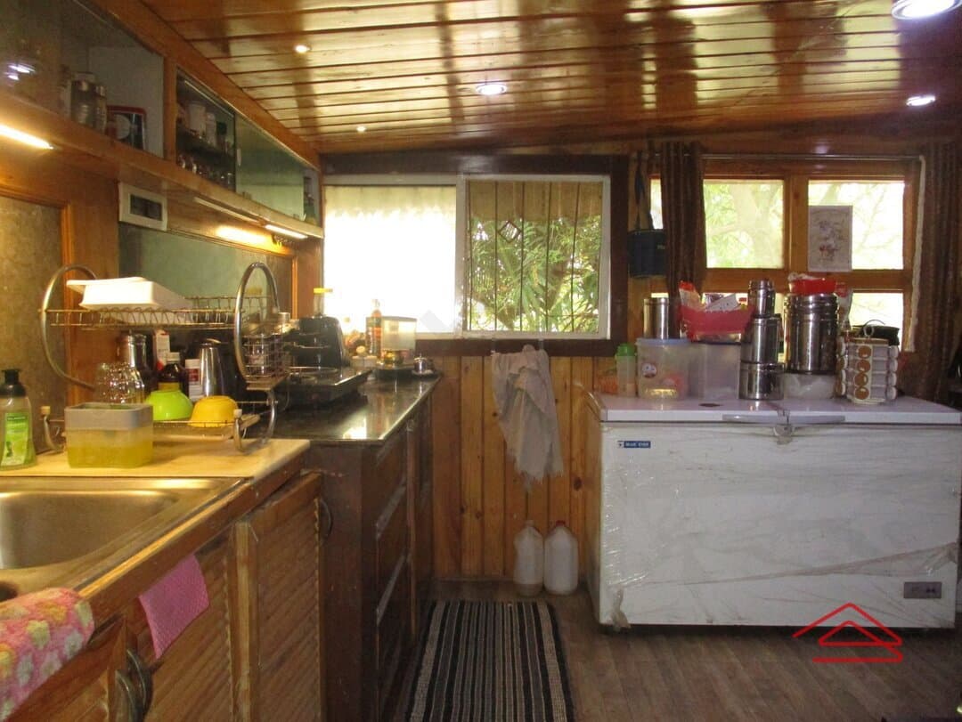 kitchens-yRhL.jpg