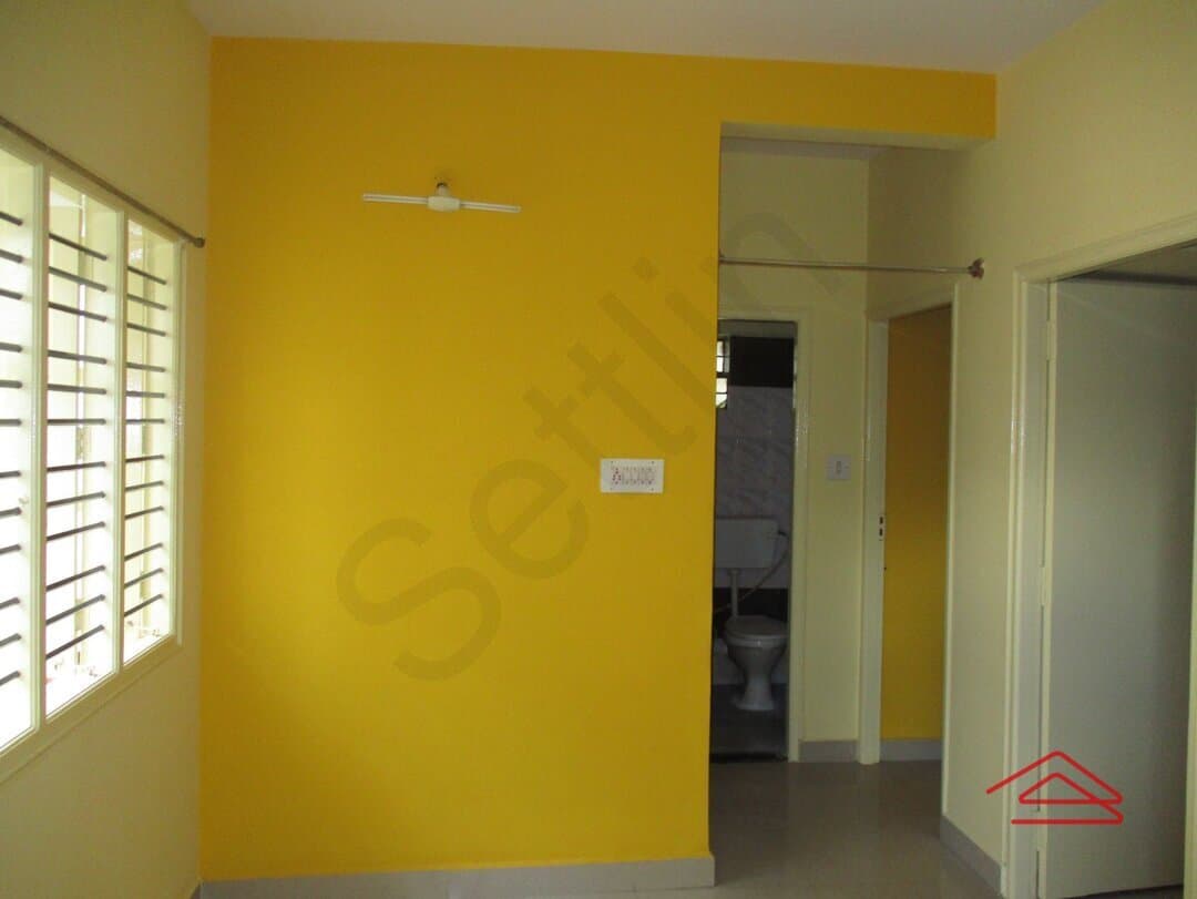 halls-pHzc.jpg