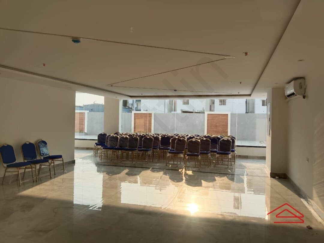 Project: PartyHall