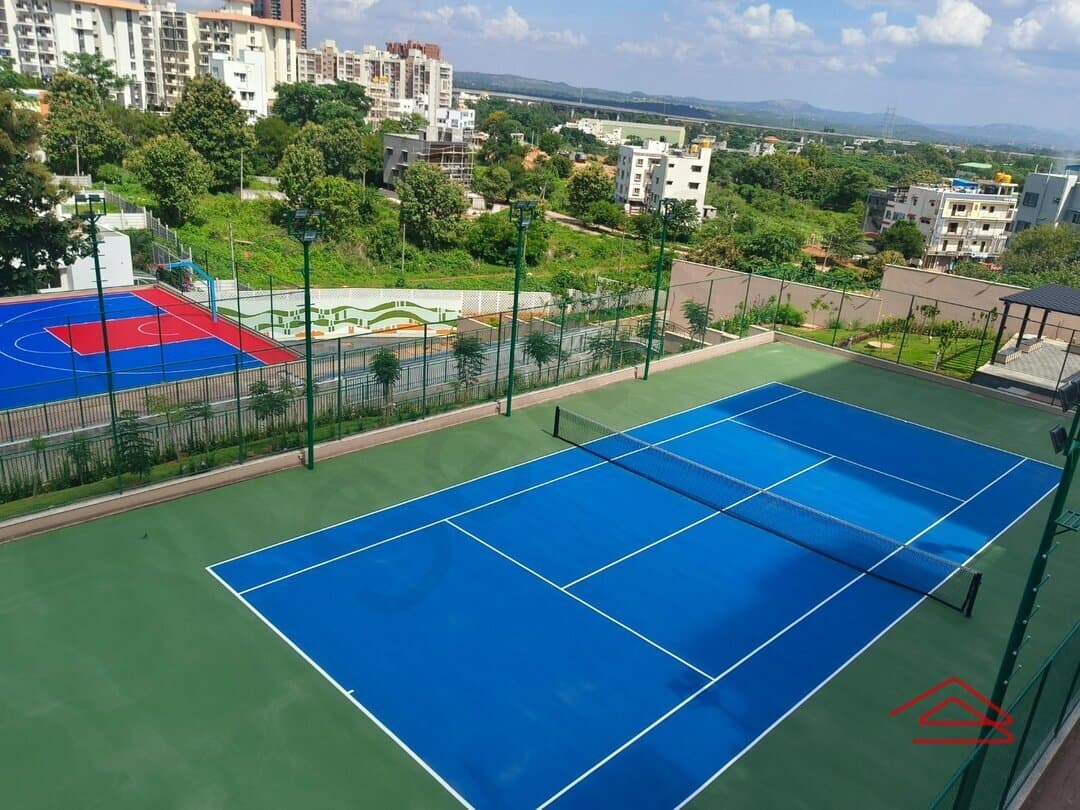 BadmintonCourt