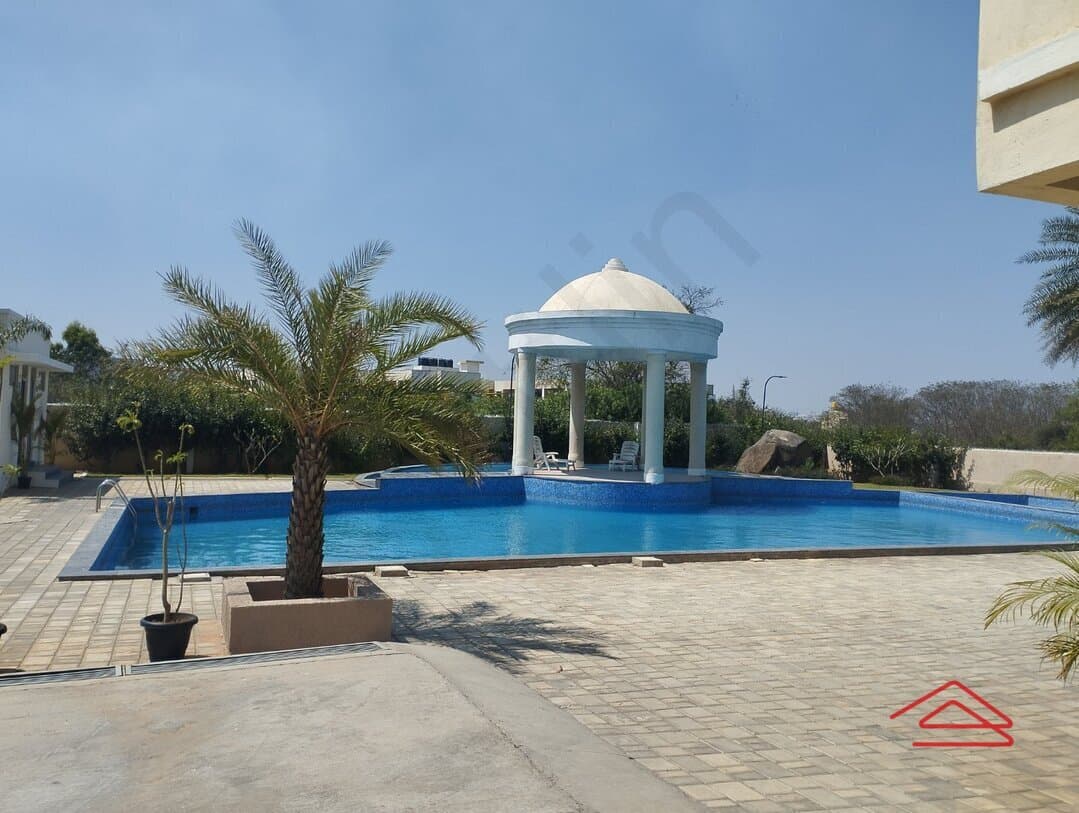 SwimmingPool