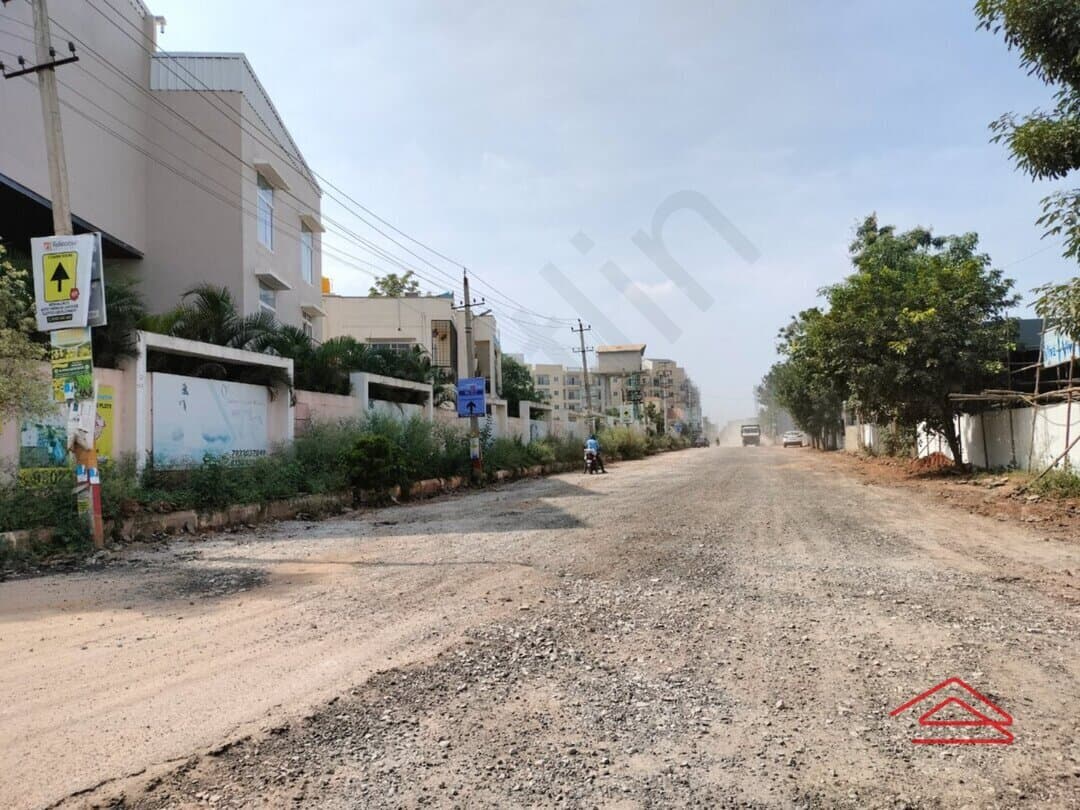 Unit:  Approach Road