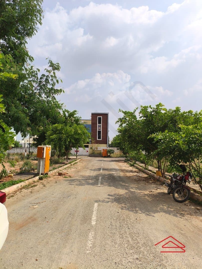 Unit:  Approach Road
