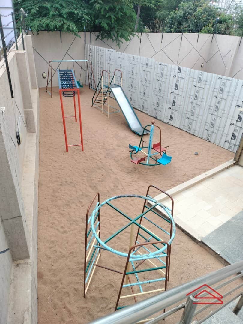 Project: KidsPlayArea