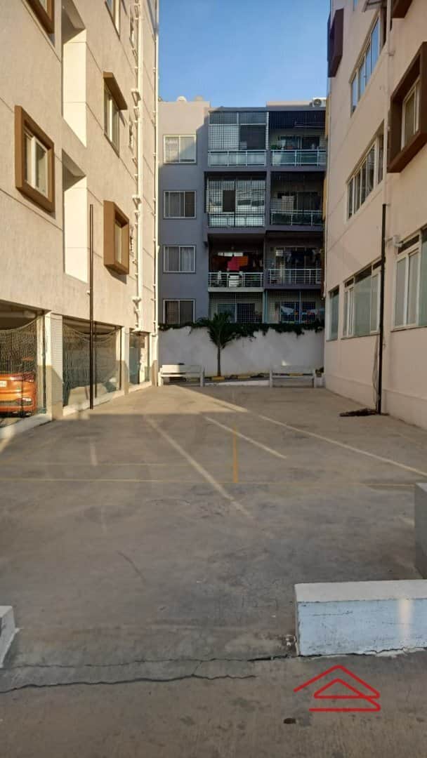 Project: BadmintonCourt