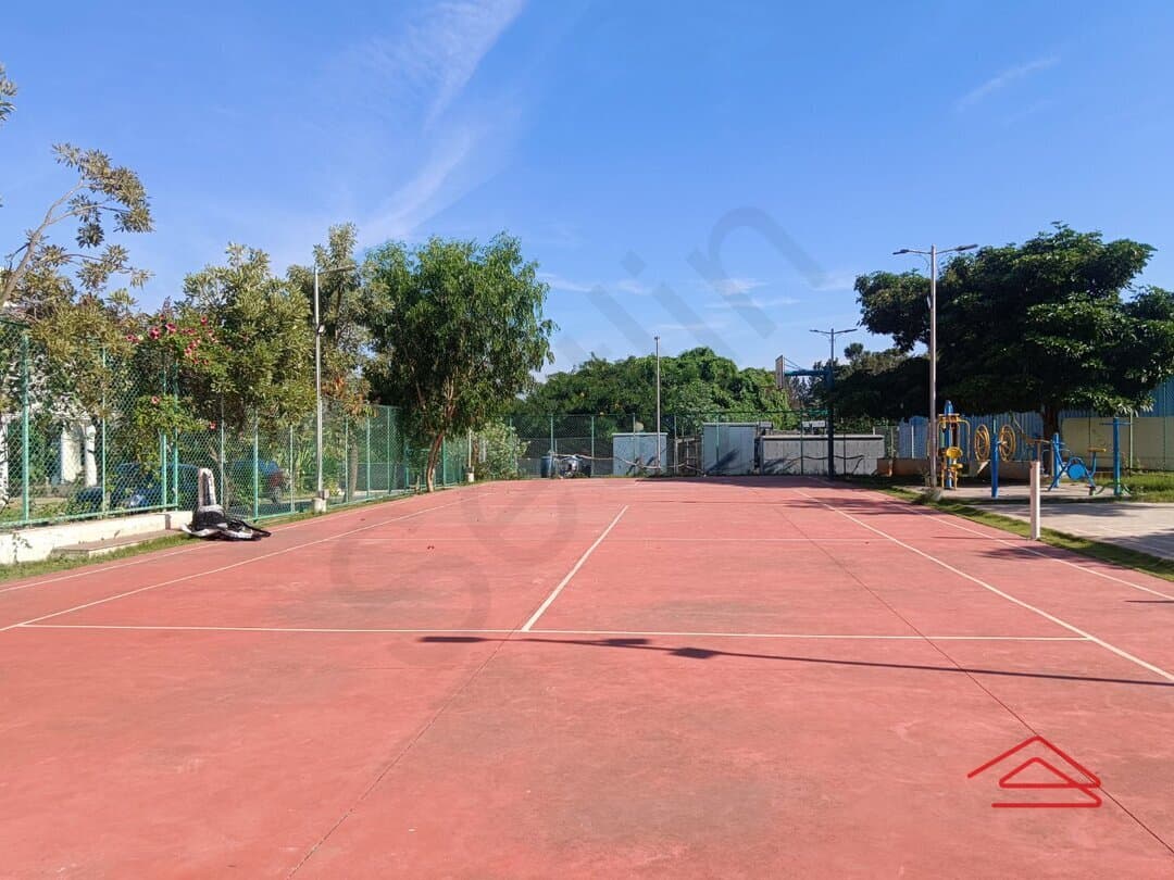 Project: BadmintonCourt