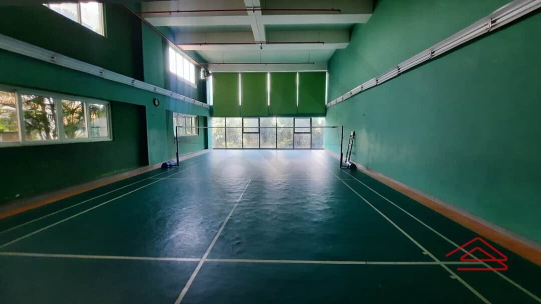 Project: BadmintonCourt