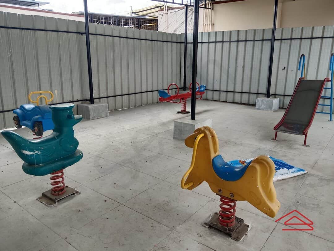 Project: KidsPlayArea