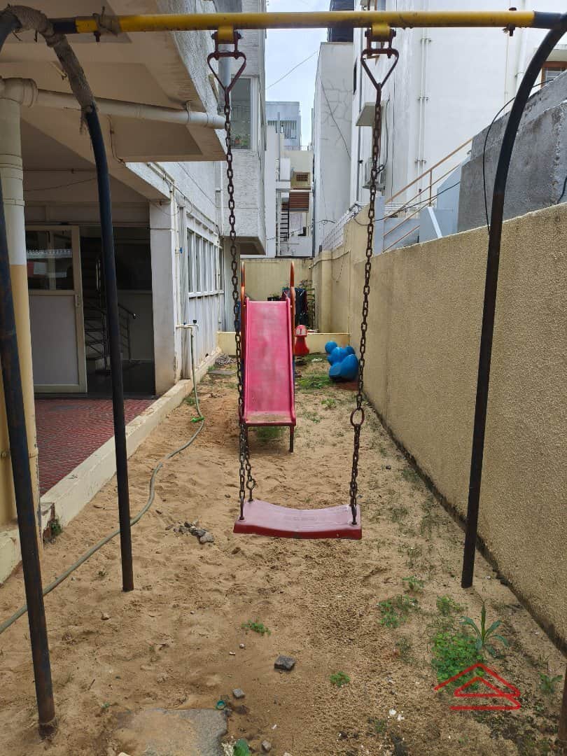 Project: KidsPlayArea