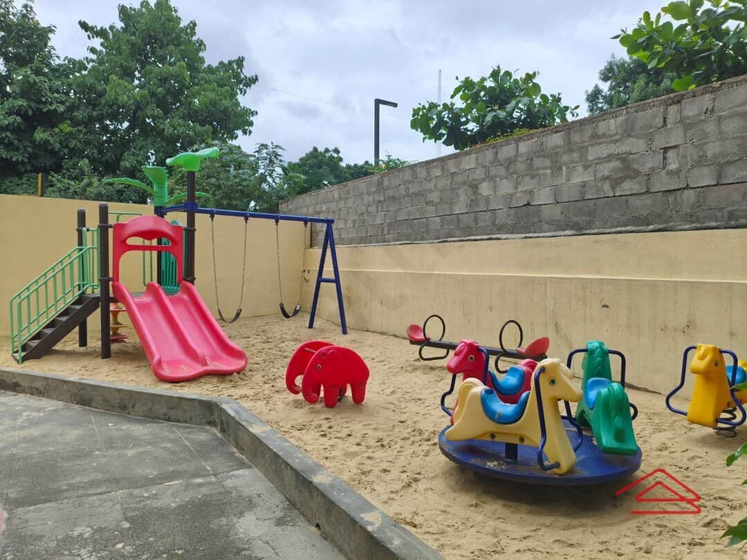 Project: KidsPlayArea