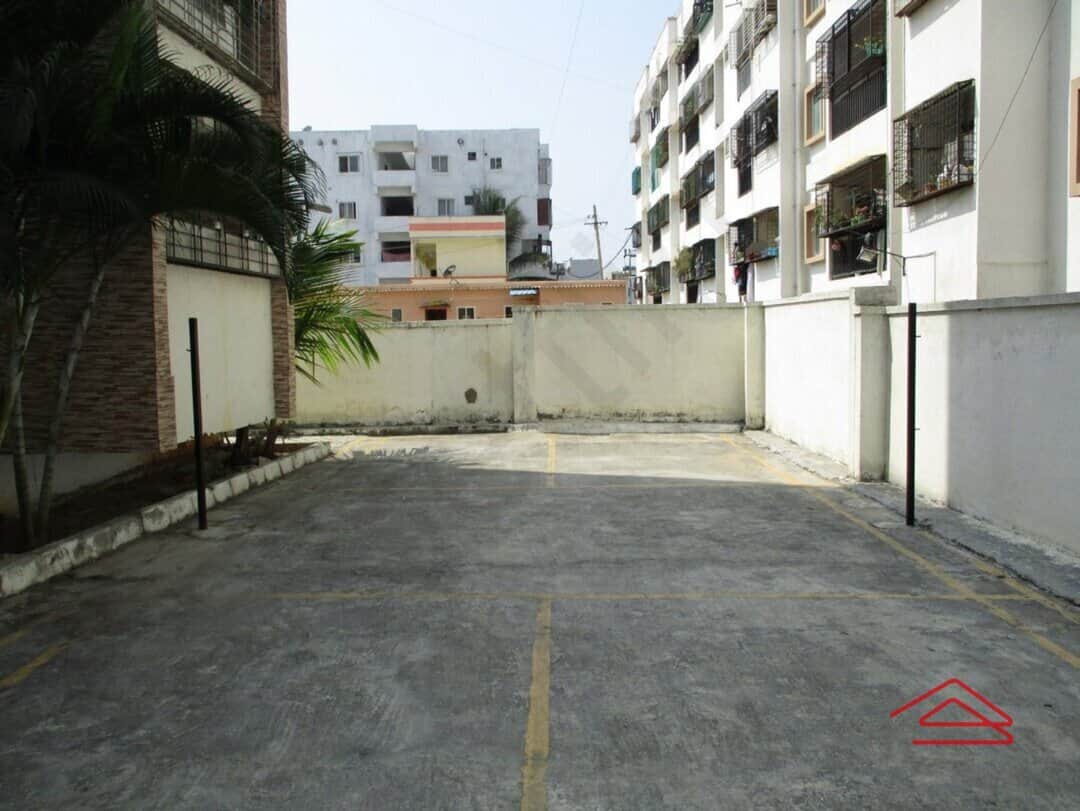 Project: BadmintonCourt