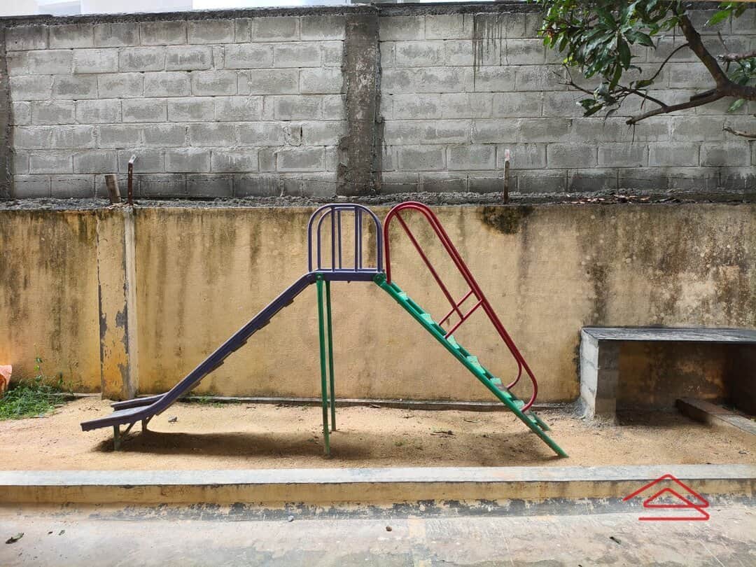 Project: KidsPlayArea