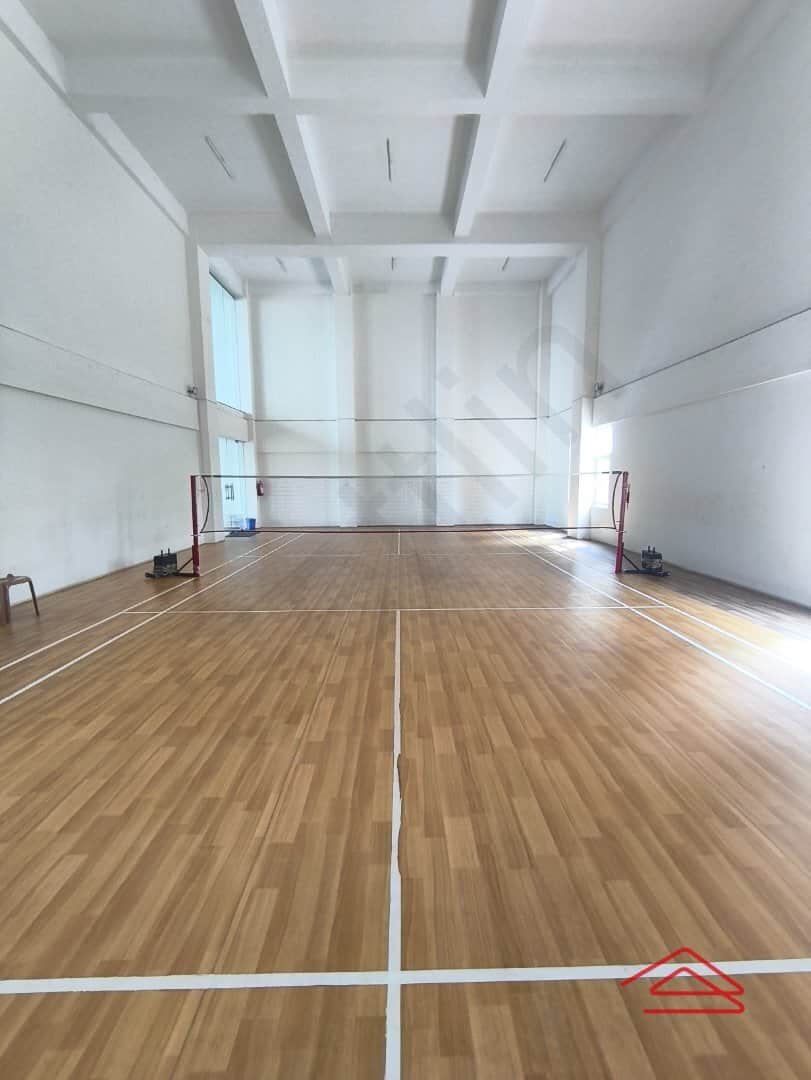 Project: BadmintonCourt