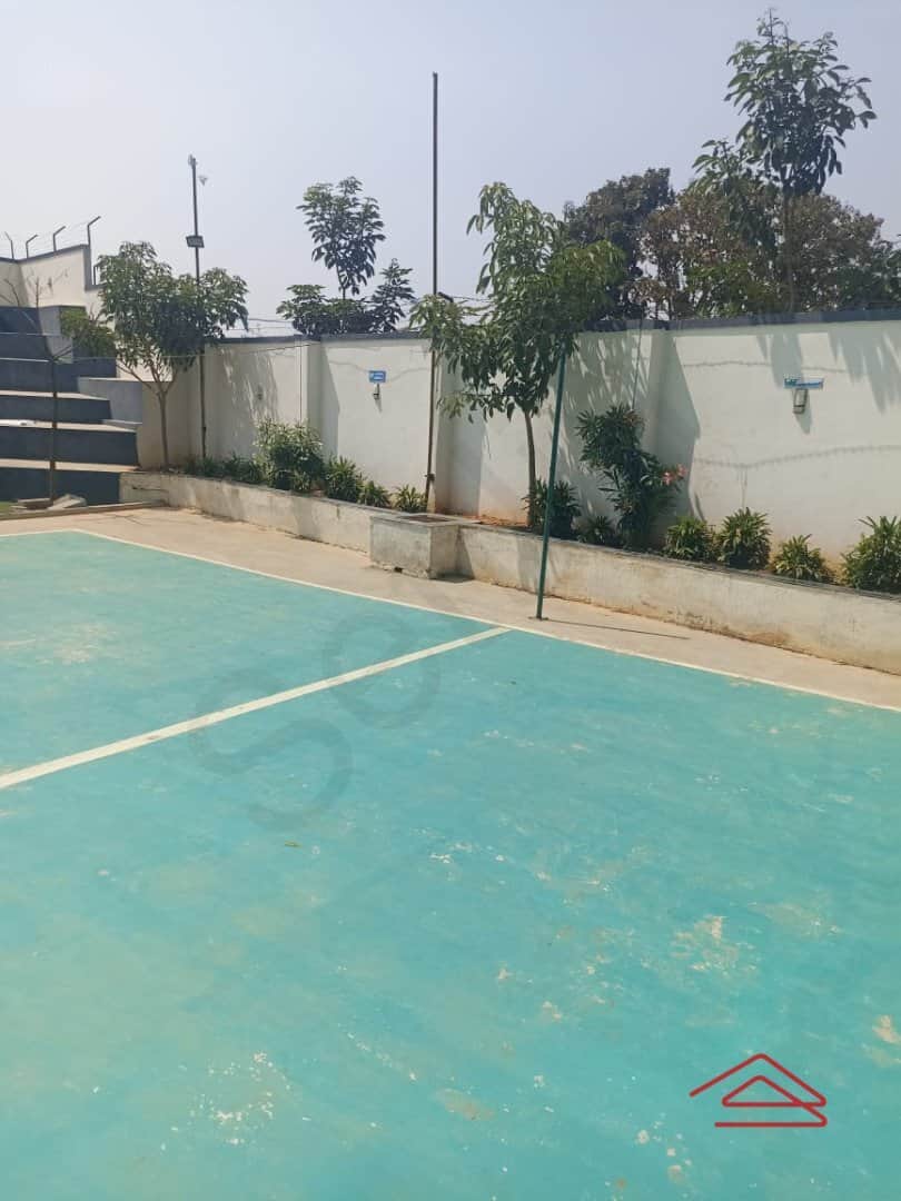 Project: BadmintonCourt