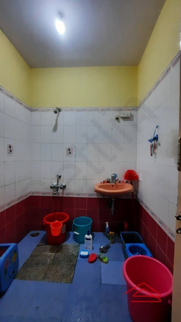 bathrooms-Np8P.jpg
