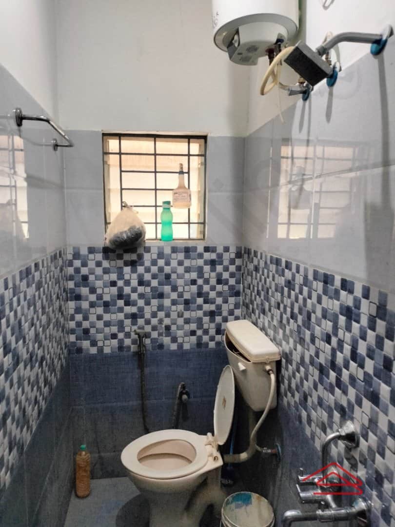 Sub Unit : bathrooms 1