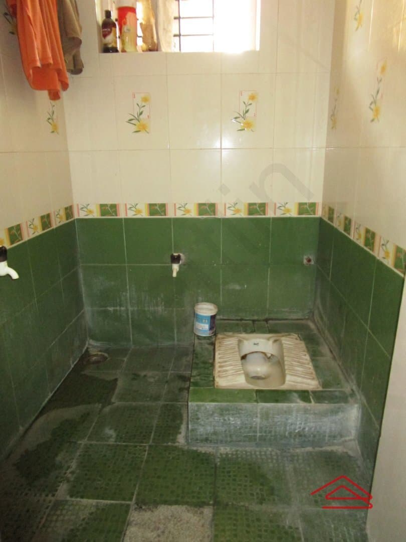 bathrooms-KoyN.jpg
