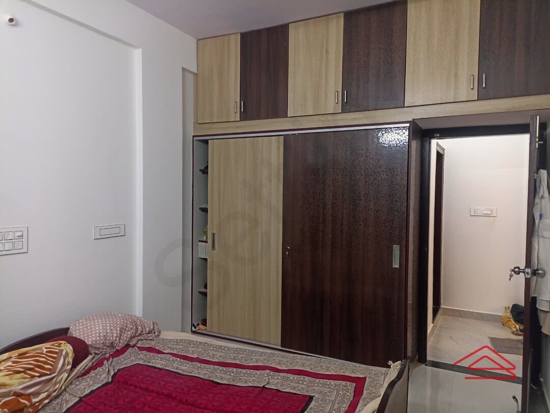 bedrooms-87vE.jpg