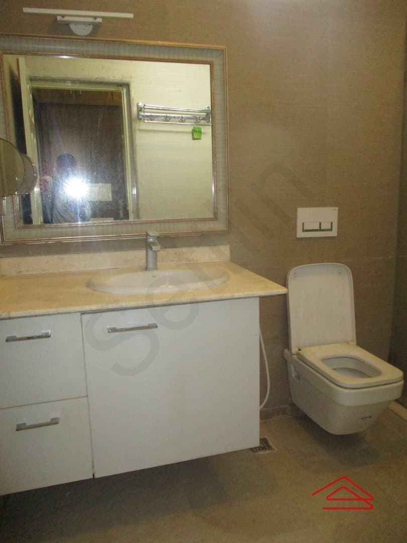 bathrooms-y6FA.jpg