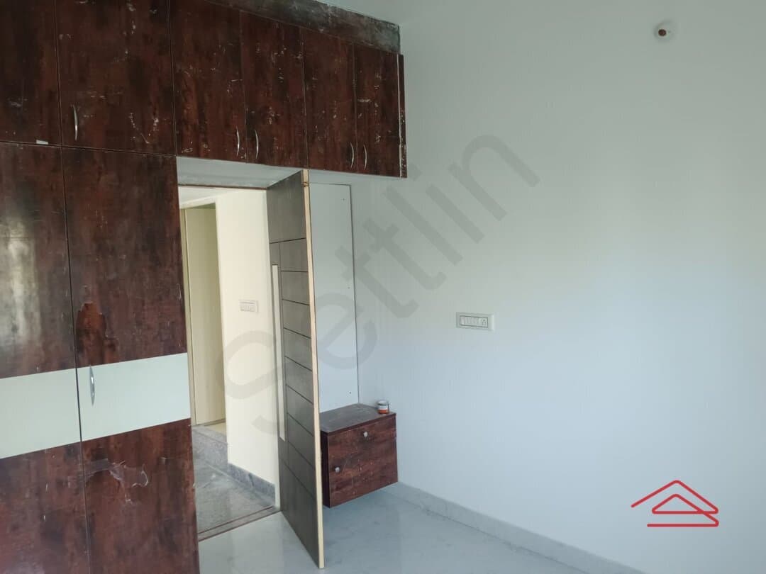 bedrooms-6Xsu.jpg