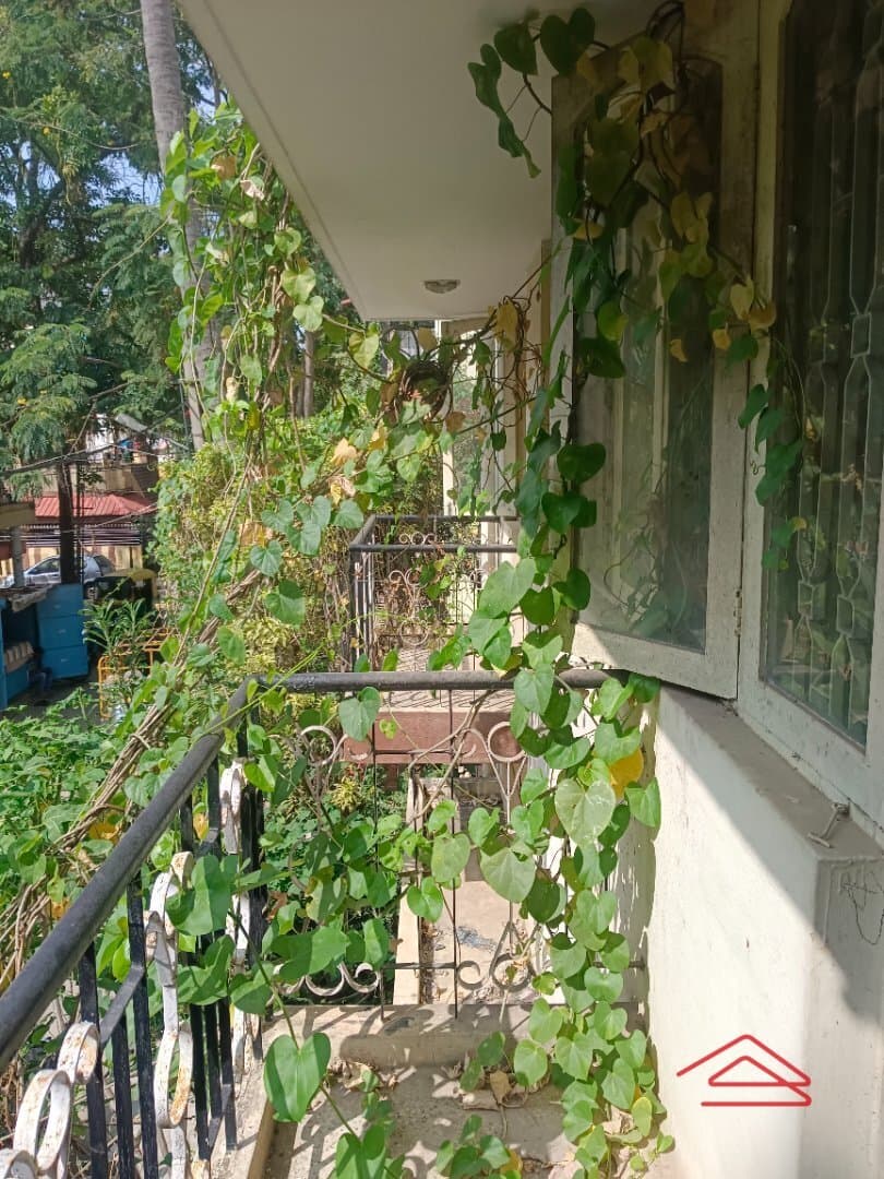 balconies-sWKr.jpg