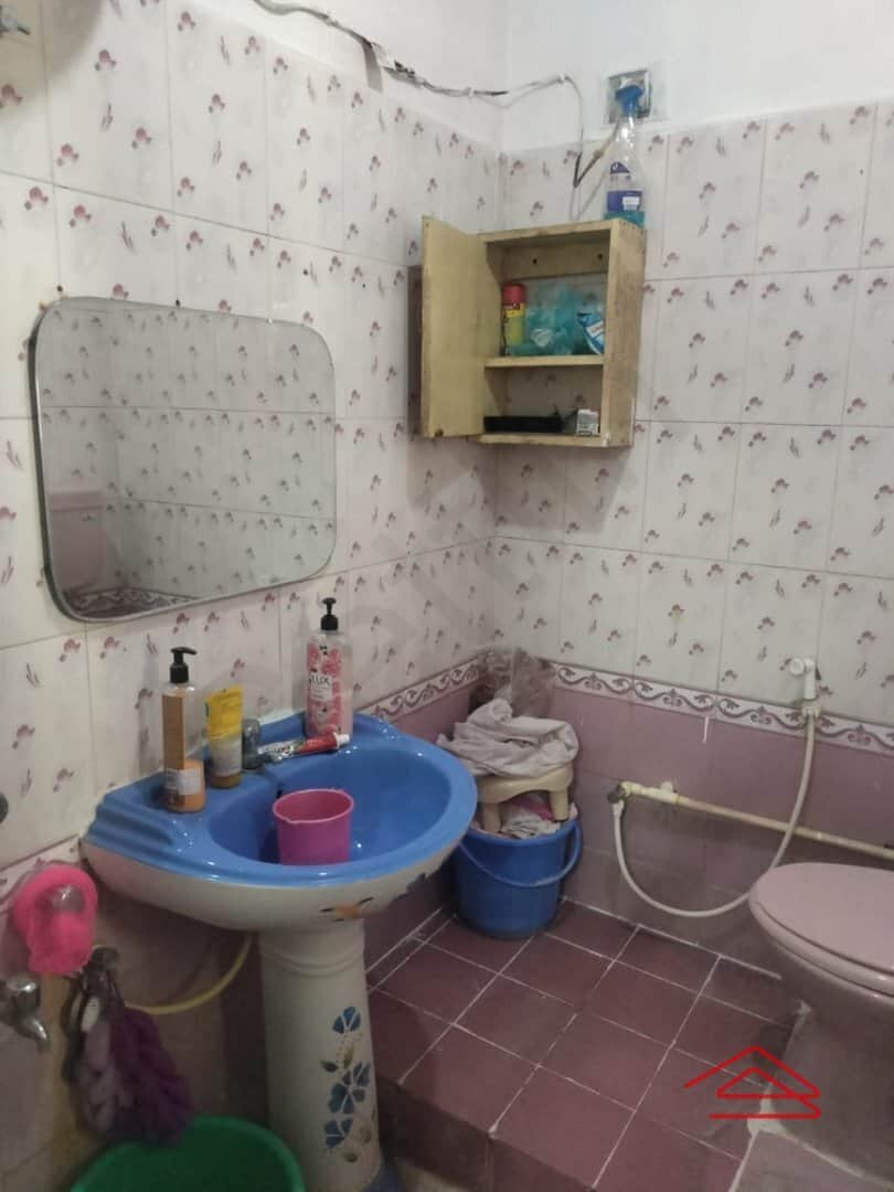 Sub Unit : bathrooms 2