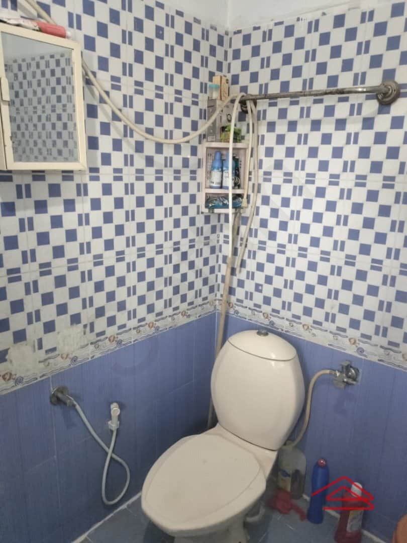 Sub Unit : bathrooms 1