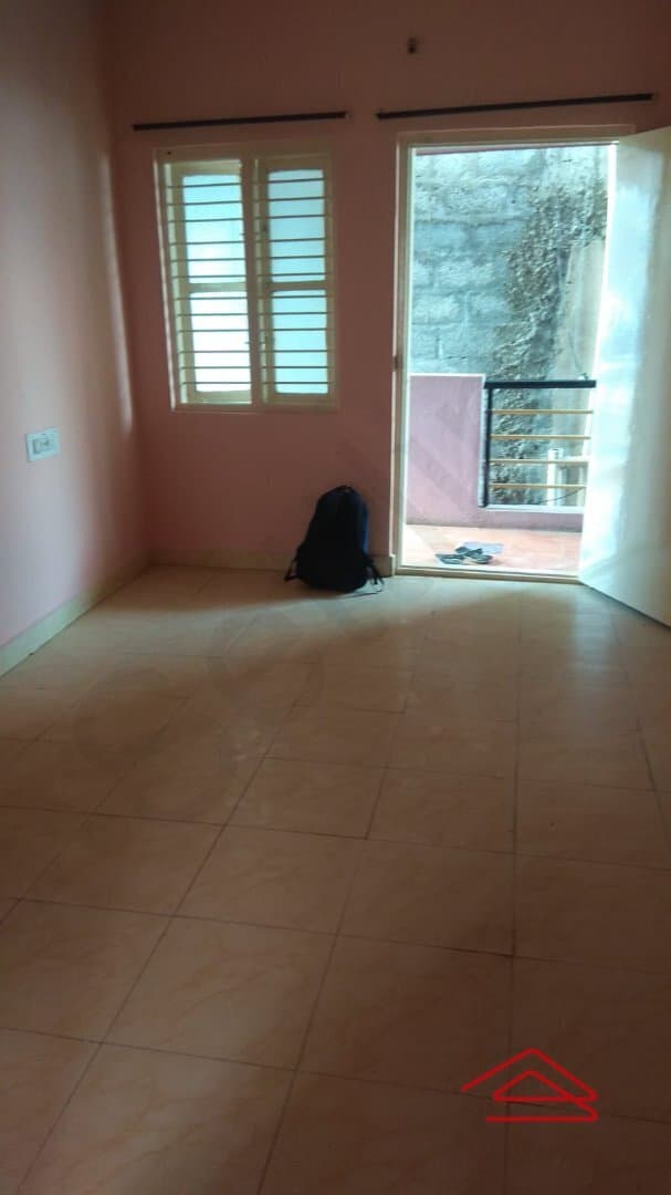 halls-j5Ea.jpg