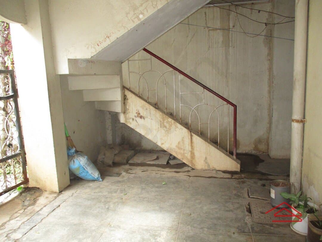 parkings-5jwY.jpg