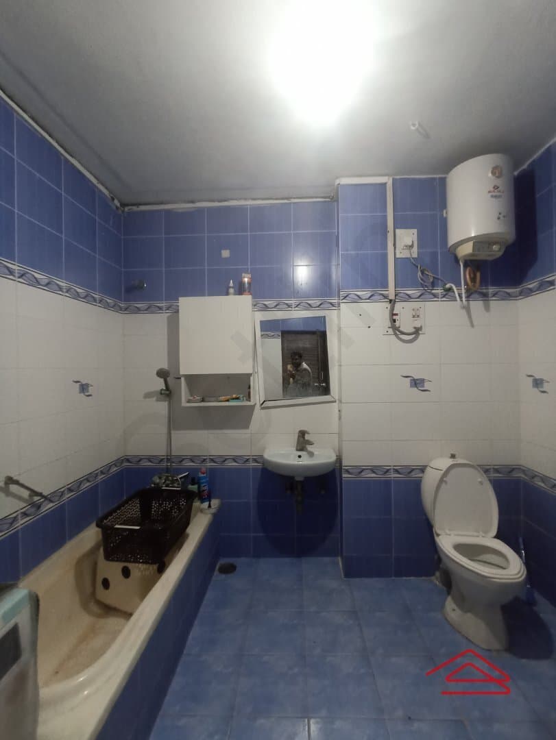 bathrooms-2n2o.jpg