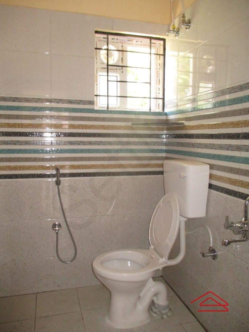 bathrooms-M6MX.jpg