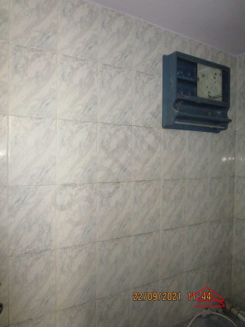 bathrooms-dgXA.jpg